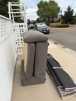 Free modular sofa and area rugs