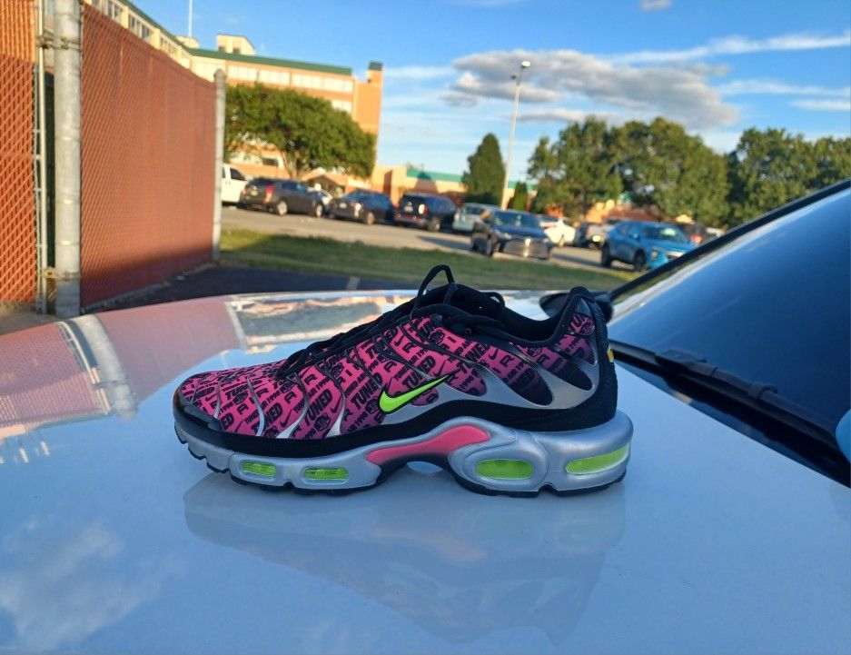 Brand New And Original Men's Nike Air Max's Sneakers Sizes 12