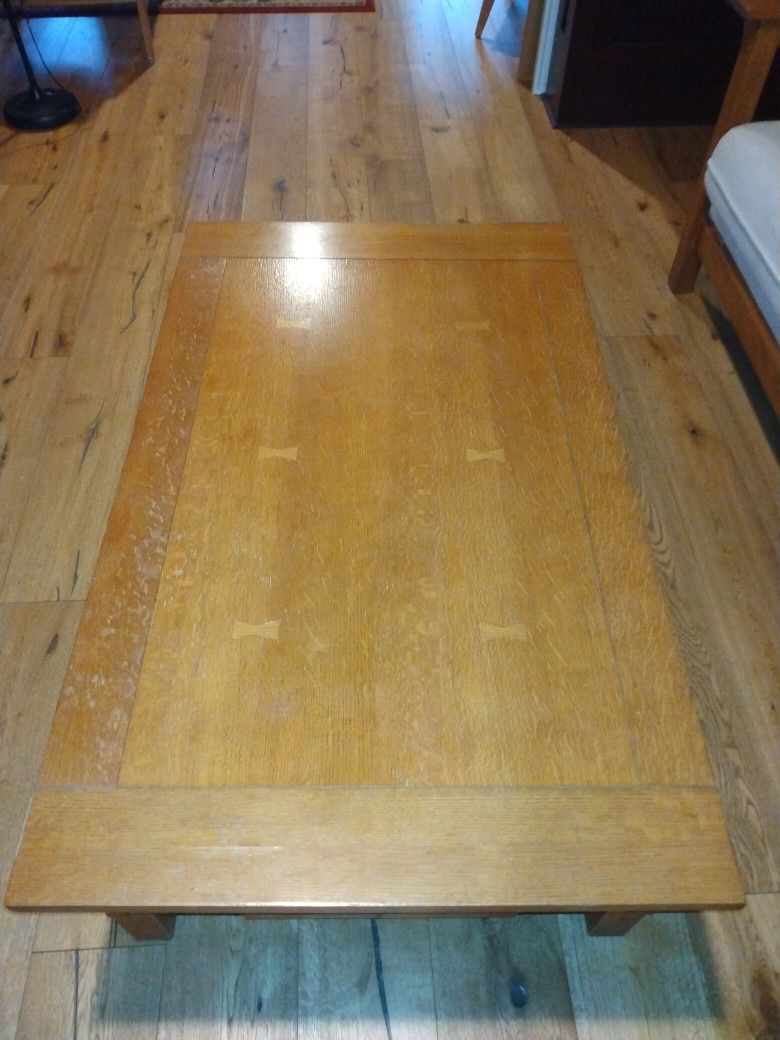 Bassett Mission Style Couch And Coffee Table Set