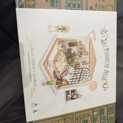 DIY Miniature Dollhouse Kit