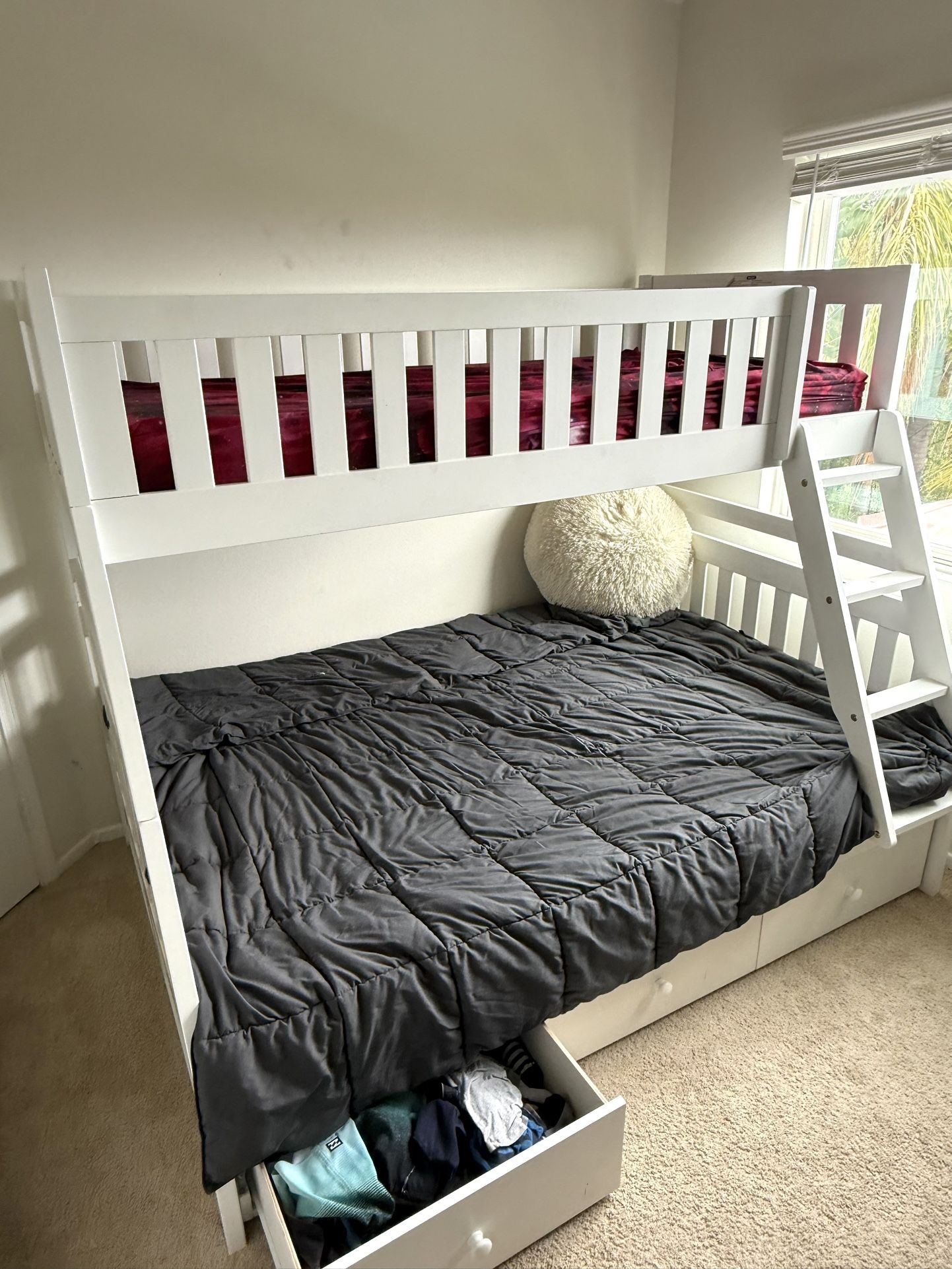 Bunk Bed w/ Drawers (twin over full)