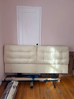 Like-New Queen Floating Bed Frame w/ LED Lights