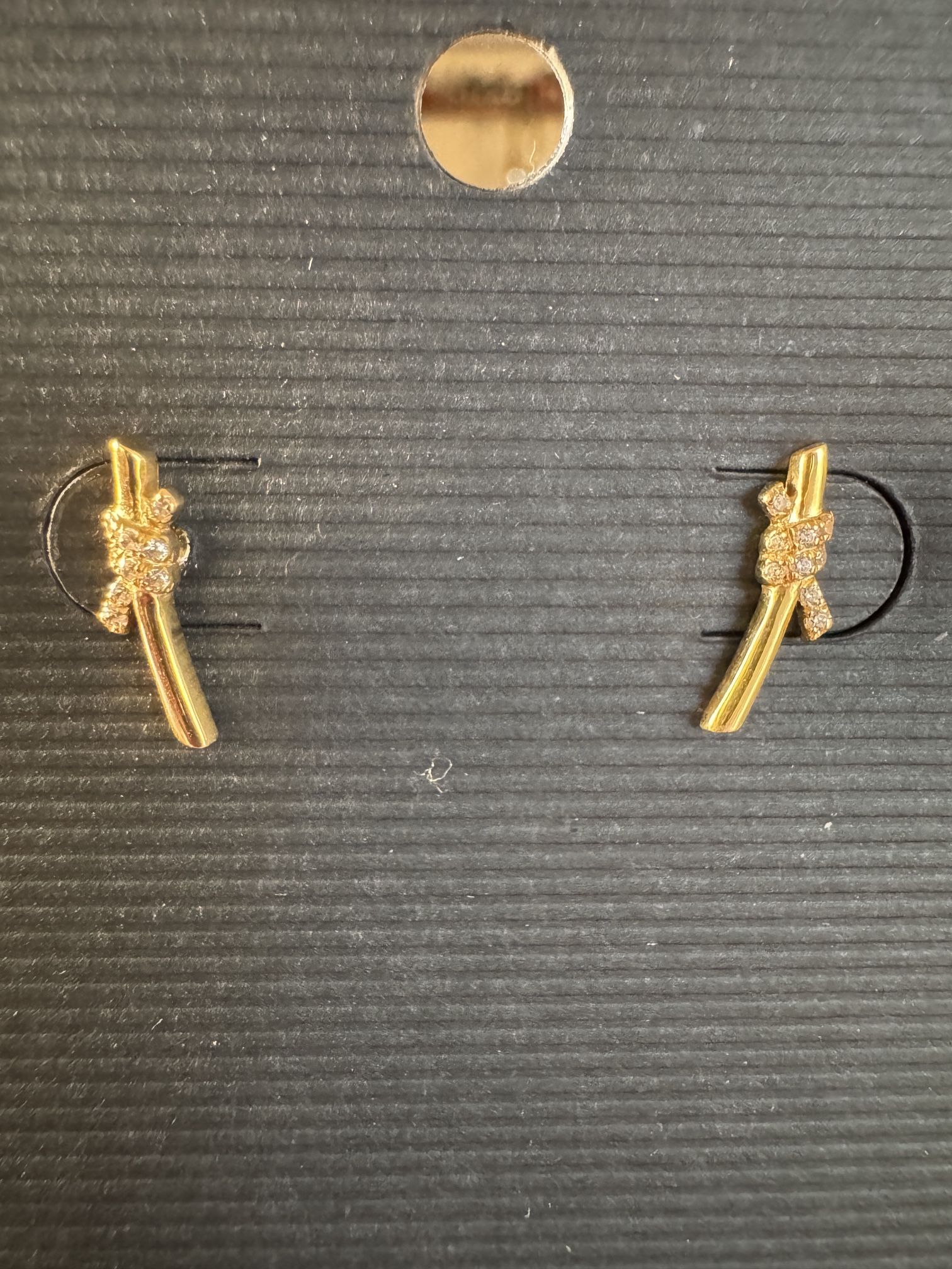 18k real saudi gold Light Weight Stud Ribbon With Cubic Zirconia Earring