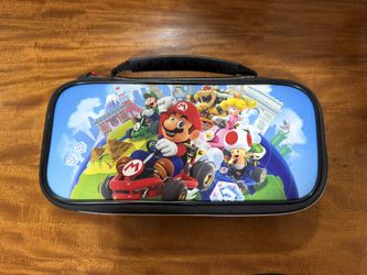 NINTENDO Switch Case - Game Traveler Deluxe - LIKE NEW! PICK UP IN CORNELIUS 
