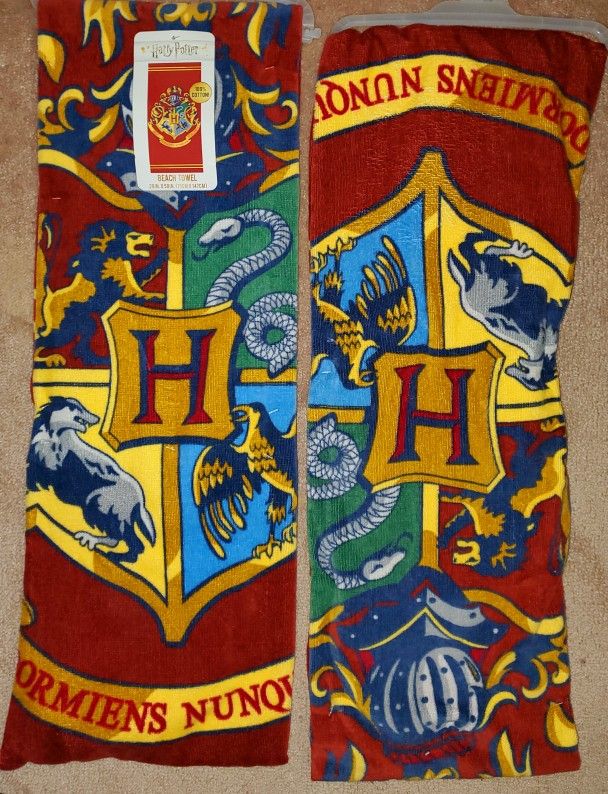 2 New Harry Potter House Crests Beach Towel, 28" x 58" Wizarding World/ Warner Bros

Experience the magic of Harry Potter with this stunning beach tow