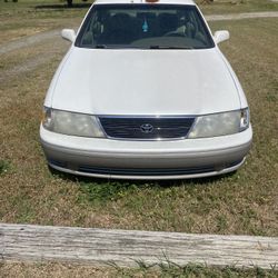 1999 Toyota Avalon XL