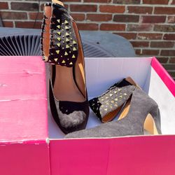 Shoe dazzle Platform Heels 