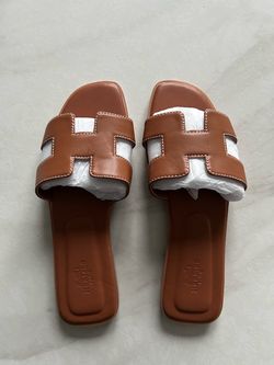 Hermès Oran Sandals in Brown