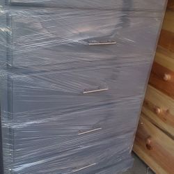 Chest With 5 Drawers