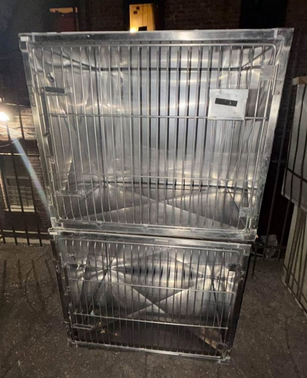 Shoreline stainless steel cage