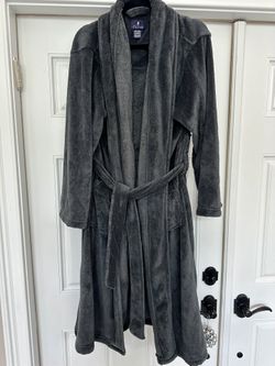 Very soft robe excellent condition
