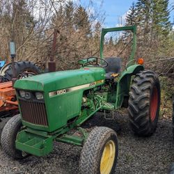 John Deere 950 Tractor