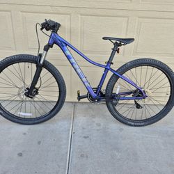 TREK MARLIN 5 MOUNTAIN BIKE (SMALL FRAME)
