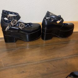 Lamoda- Run The world Platform Dolly Shoes- Size 7