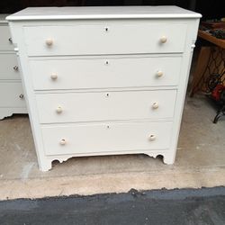 Refinished 4-Drawer Wood Dresser 