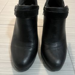 White Mountain Black Ankle Boots