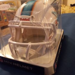 Ryan Tannahill Autographed Mini Helmet,,$80