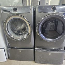 Electrolux Washer And Dryer Set Electric With Pedestal 
