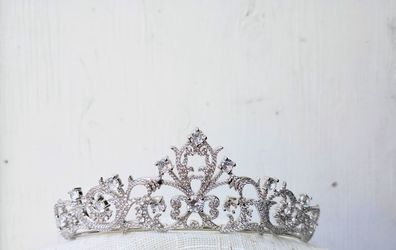 Beautiful Bridal Tiaras Platinum And Zircon Diamonds