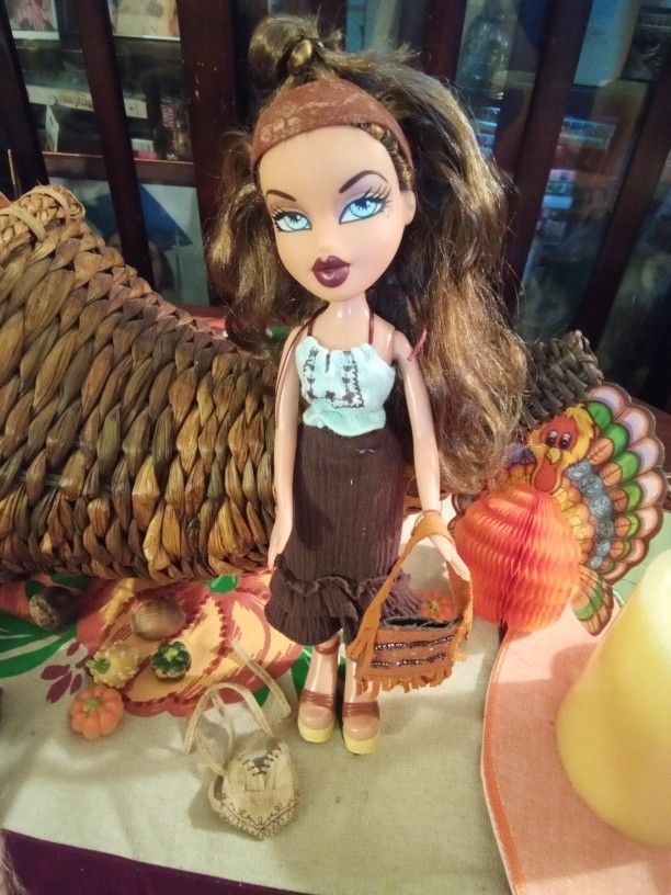 Yasmin Bratz Doll "Strut It"