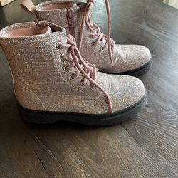 Excellent Condition Girls Boots - Size 4