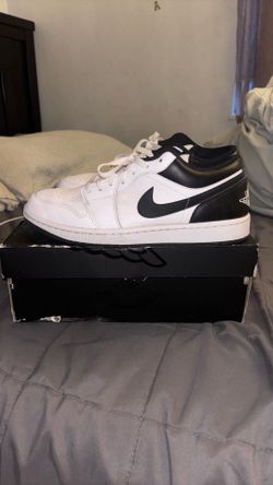 Air Jordan 1 Low White and Black