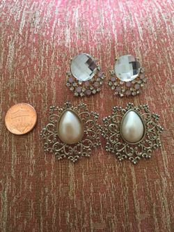 Earrings with swarovski