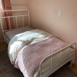 Metal Twin Beds