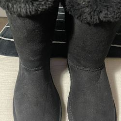 Double Bow UGGS