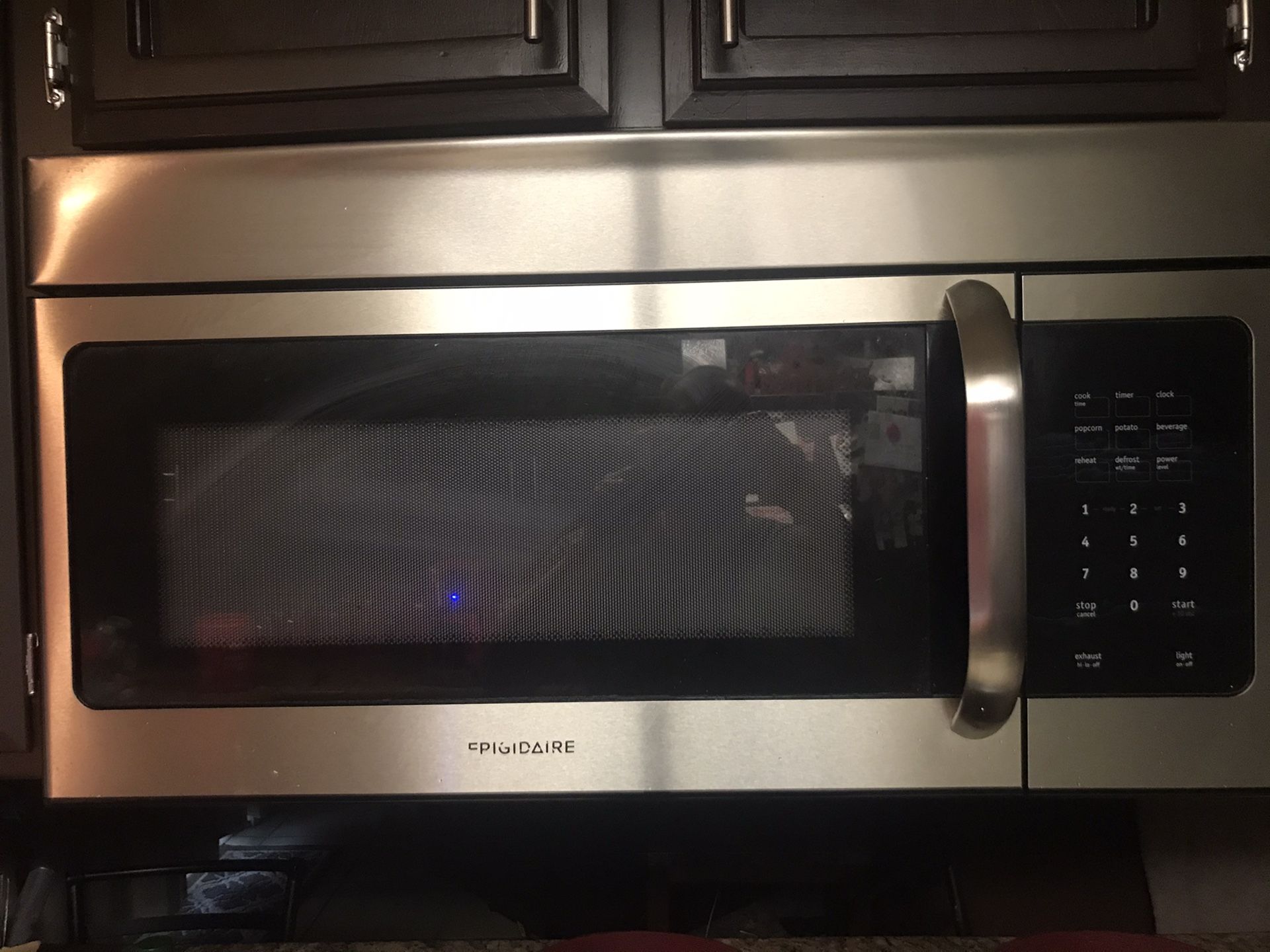 Frigidaire Over the range Microwave