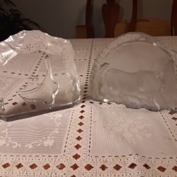  TWO REALLY NEAT LOOKING  CRYSTAL GLASS PAPER WEIGHTS  NICE AND  THICK 