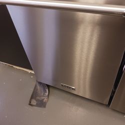 VIKING Stainless Steel Dishwasher-Top Control- Built In 