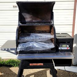 LIKE NEW Traeger Timberline 850 smoker pellet grill timber line trager trayger BBQ barbecue