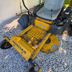Hustler  Gator 42"