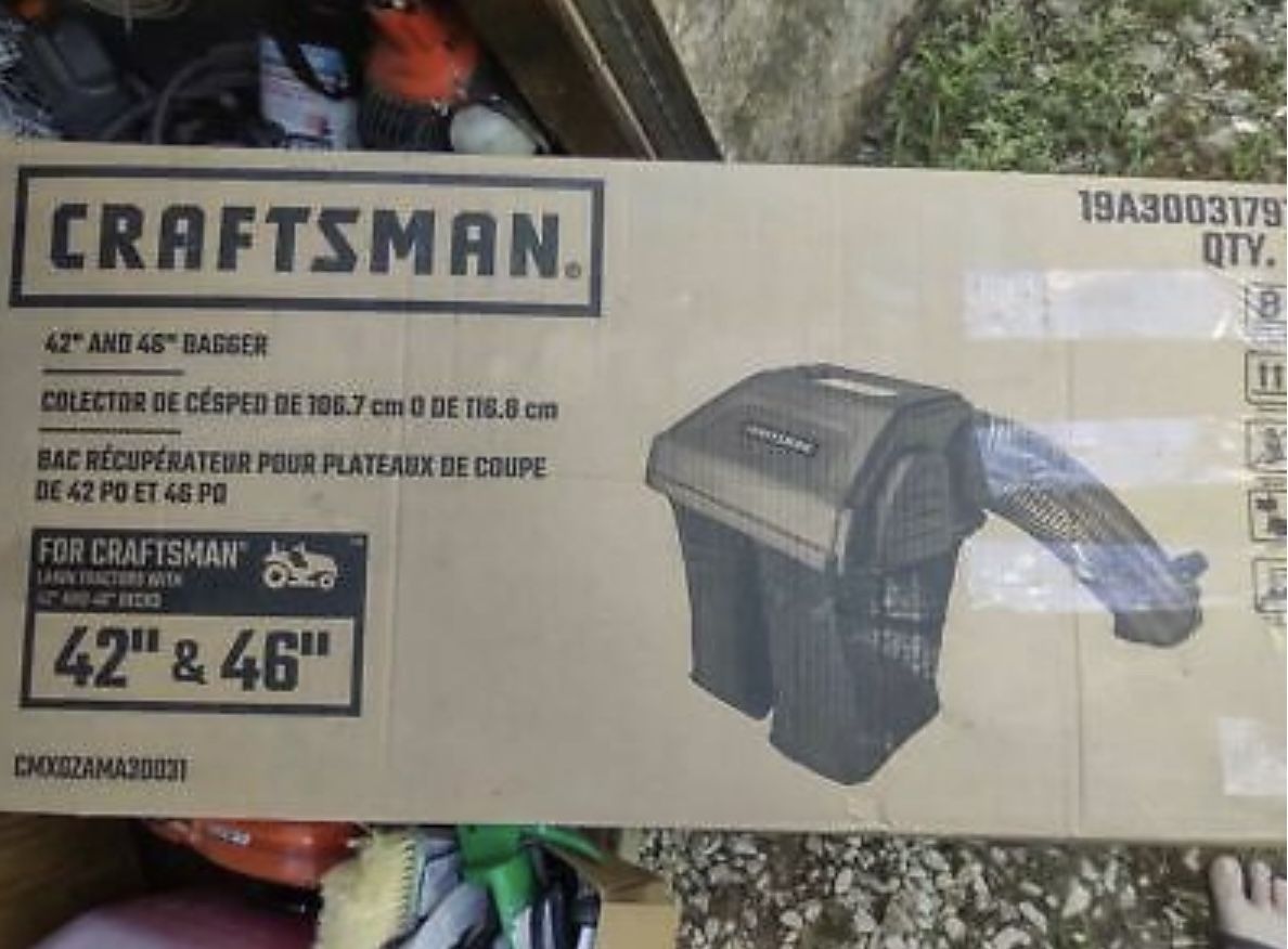 Craftsman 6.5-Bushel Twin Bagger for 42/46-In Tractor Cmxgzama30031