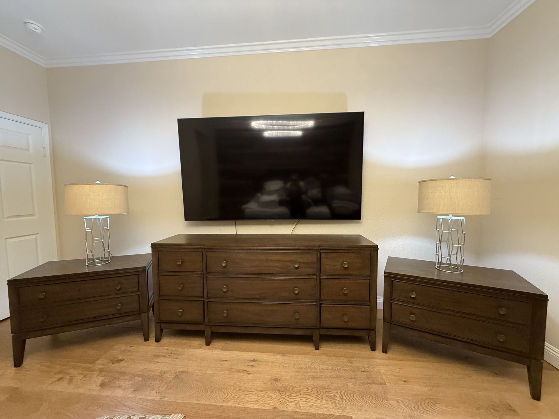 Dresser Tables Wooden