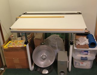 Adjustable Art/Drafting Table with Parallel Straightedge