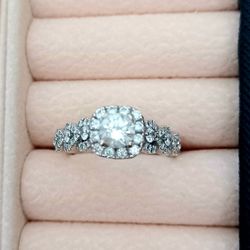 Vera Wang Engagement Ring. White Gold Size 6