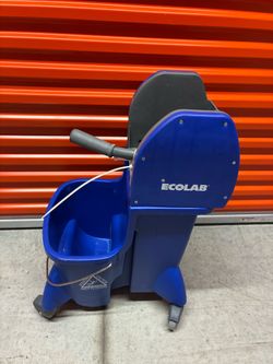 Ecolab - (contact info removed)7 - Blue Dual Chamber Down Press Wringer Mop Bucket in Very Good Condition