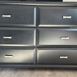 Night Stands & Dresser In Great Condition