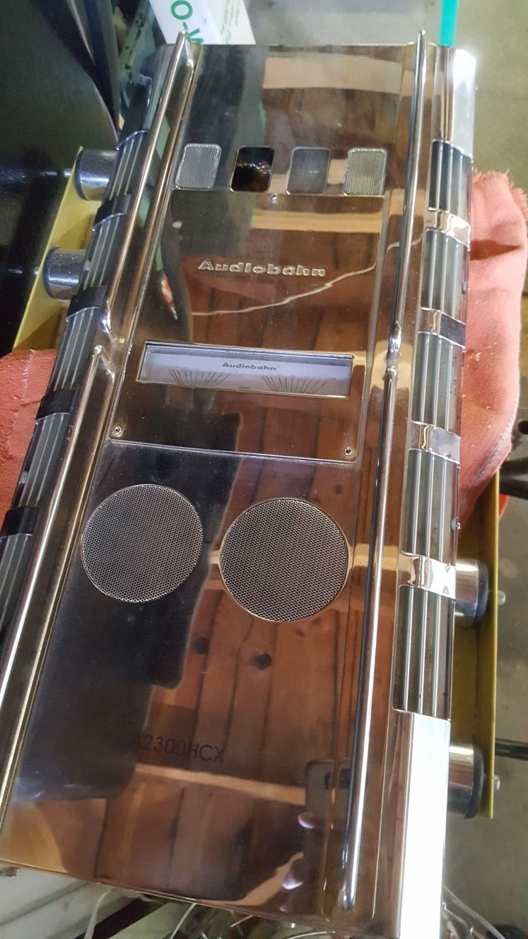 Audiobahn A2300hcx amp