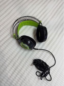 Bionik CLR-50 over-ear gaming headset