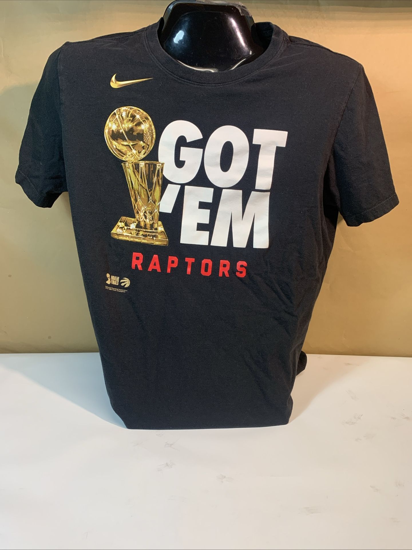 The Nike Tee Large Black Casual Short Sleeve Athletic Shirt 