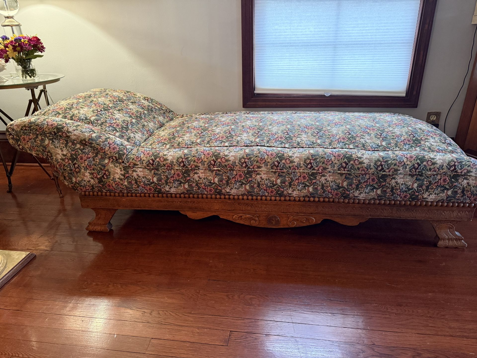 Antique Fainting Couch 