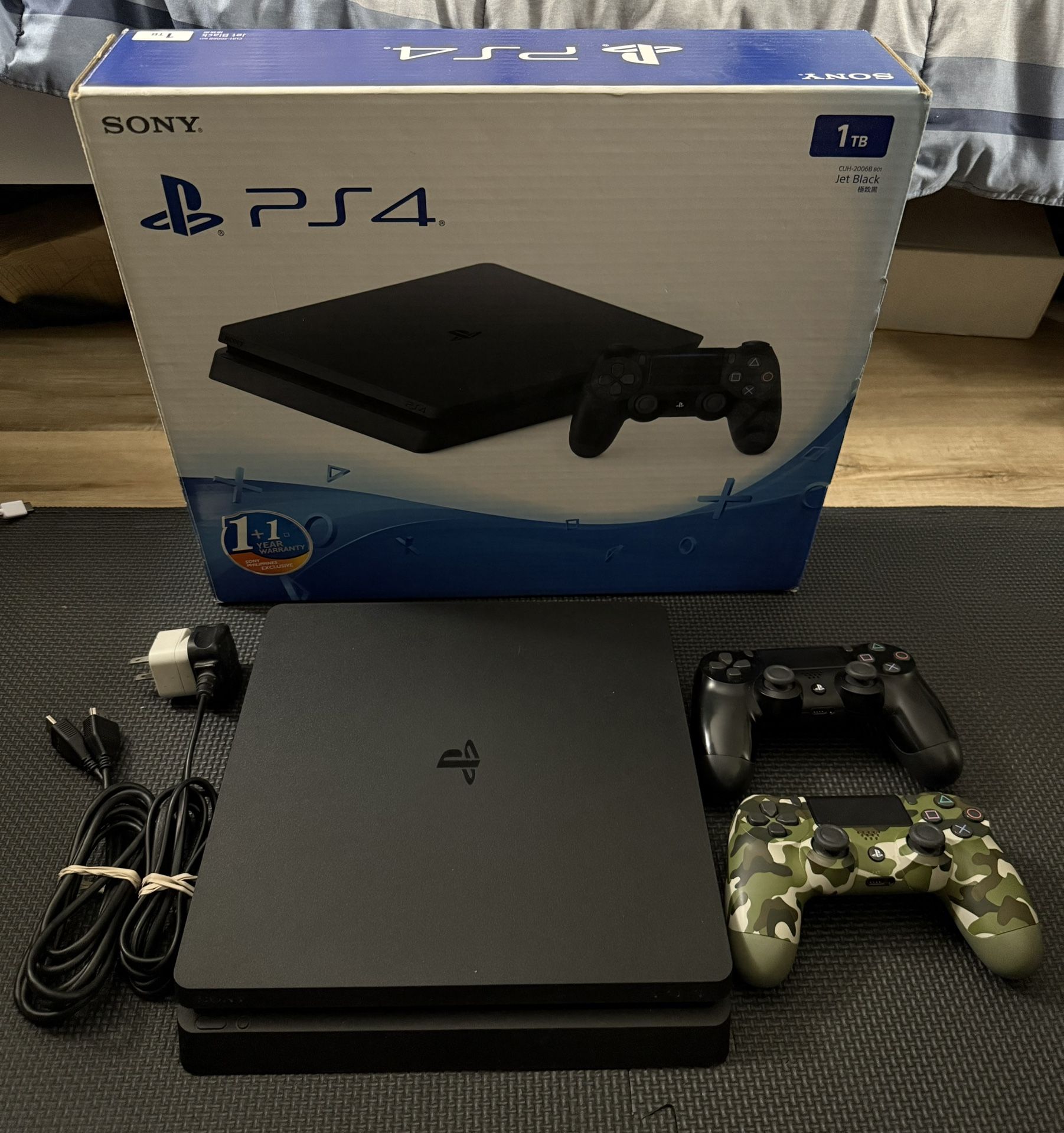 Playstation 4 Complete In Box (1tb)