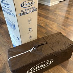 *Like New* Baby/toddler Portable Play yard 