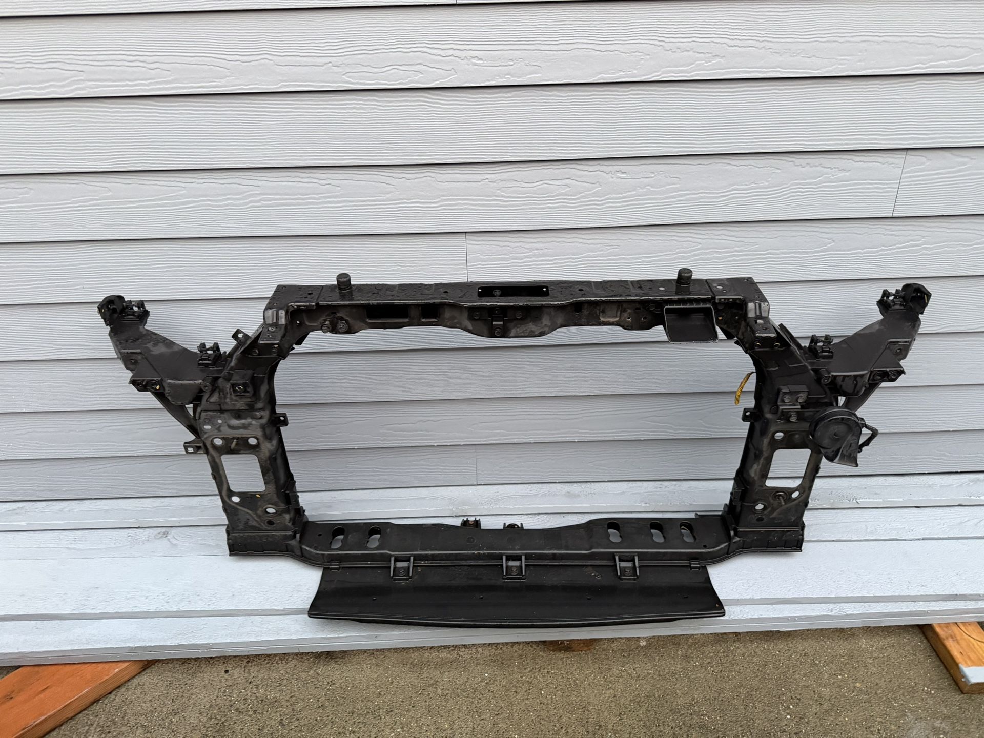 2014-2019 Kia Soul Radiator Support