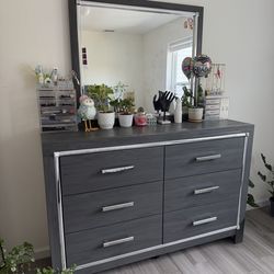 Dresser with mirror