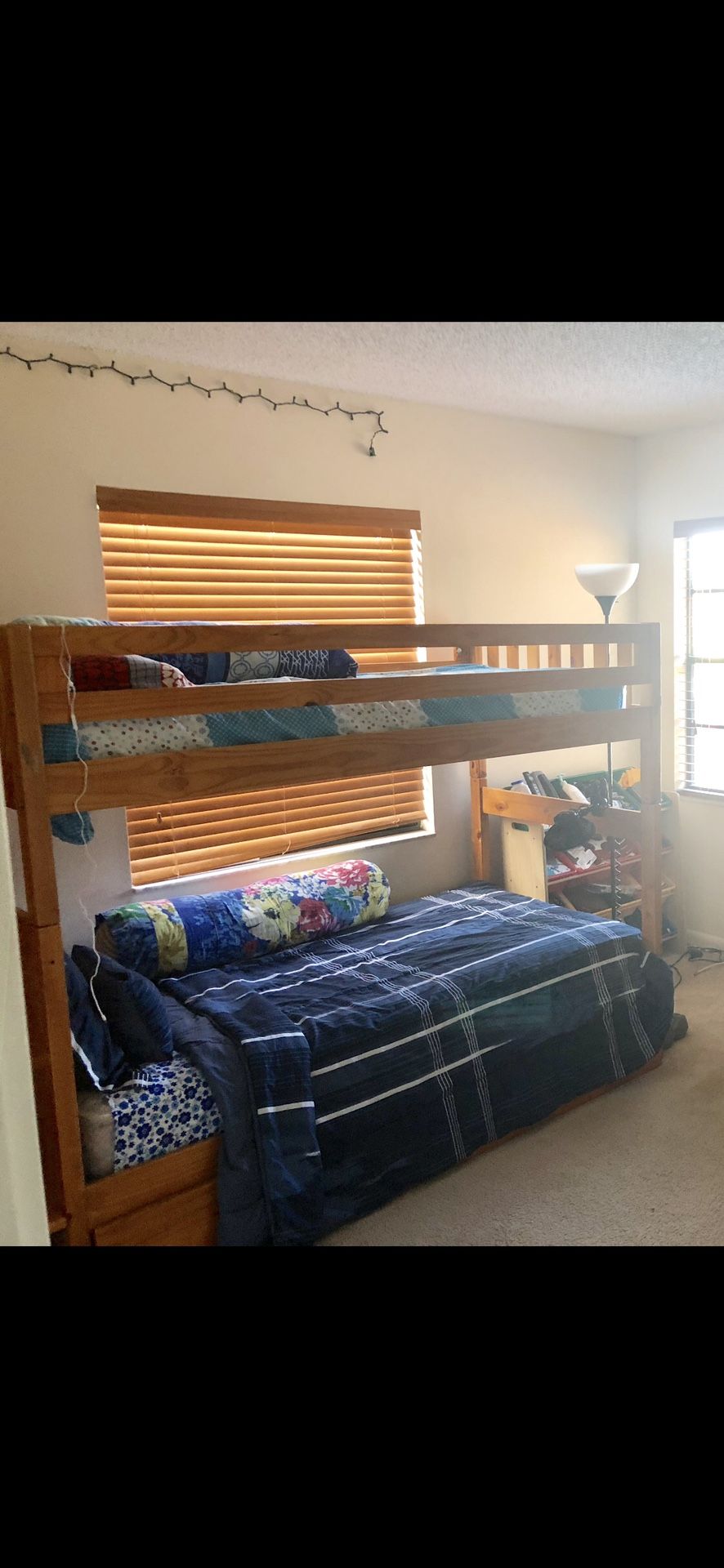 Bunk bed with pull out bed