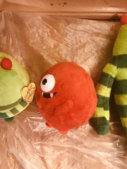 Yo Gabba Gabba 12' inch Talking Brobee Plush and Beanie Ballz (Price is for  all) for Sale in PA, US - OfferUp